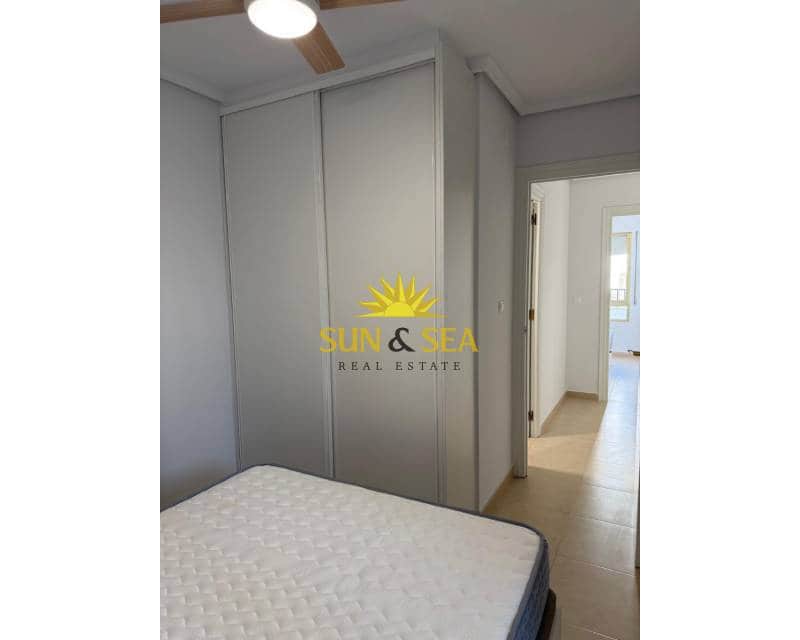 2 sovrum Lägenhet att hyra i Torrevieja - 900 € (Ref: 9449961)