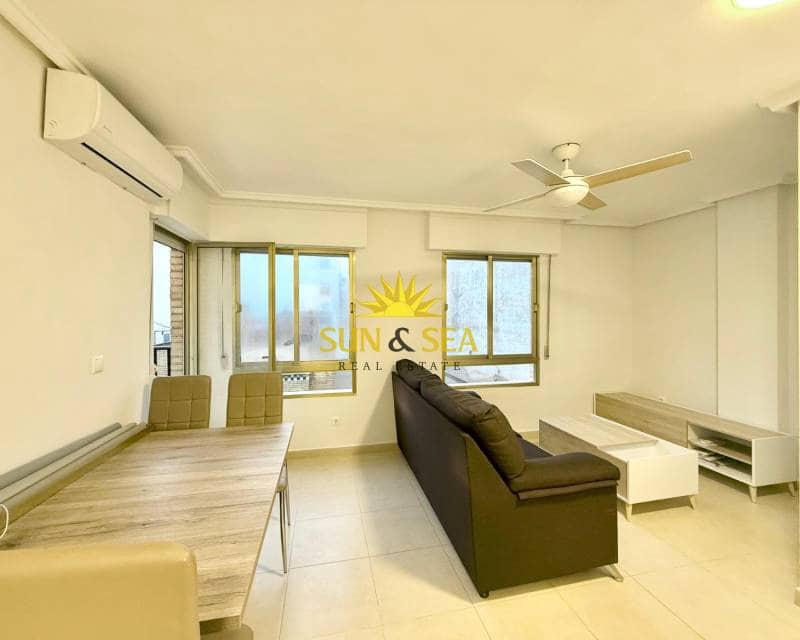 2 bedroom Apartment for rent in Torrevieja - € 900 (Ref: 9449961)