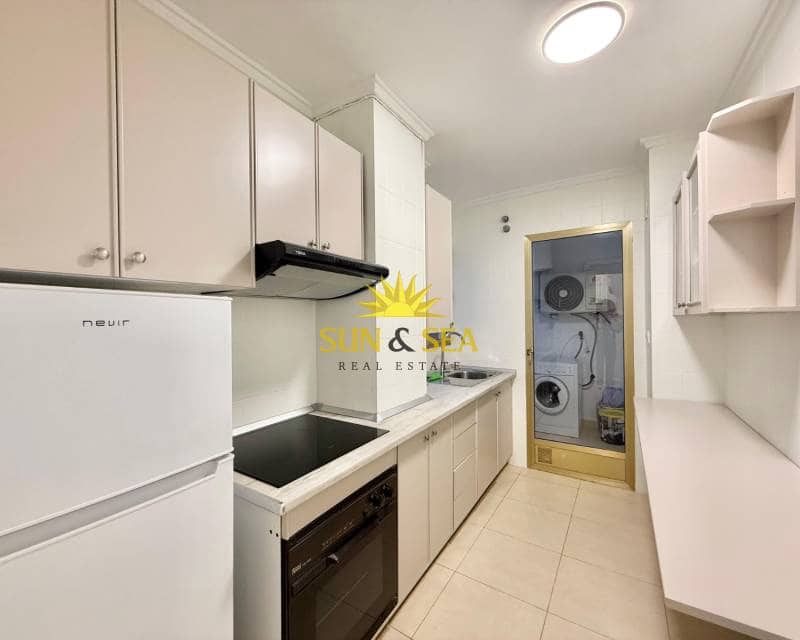 2 bedroom Apartment for rent in Torrevieja - € 900 (Ref: 9449961)