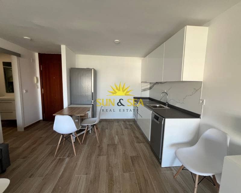 1 makuuhuone Yksiö vuokrattavana paikassa Playa de San Juan mukana uima-altaan - 850 € (Ref: 9450903)