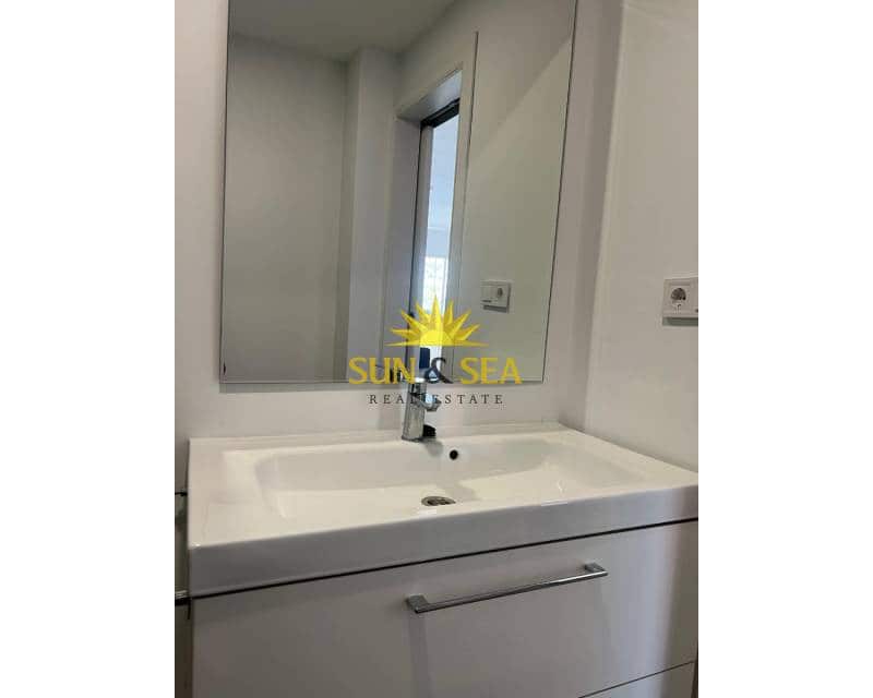 1 makuuhuone Yksiö vuokrattavana paikassa Playa de San Juan mukana uima-altaan - 850 € (Ref: 9450903)