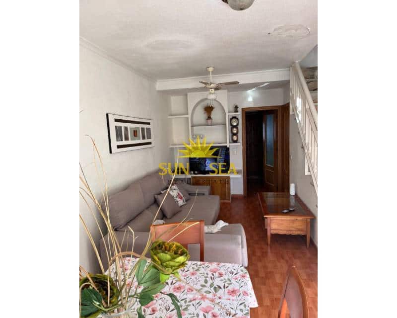 2 soveværelse Lejlighed til leje i Torrevieja - € 800 (Ref: 9451516)