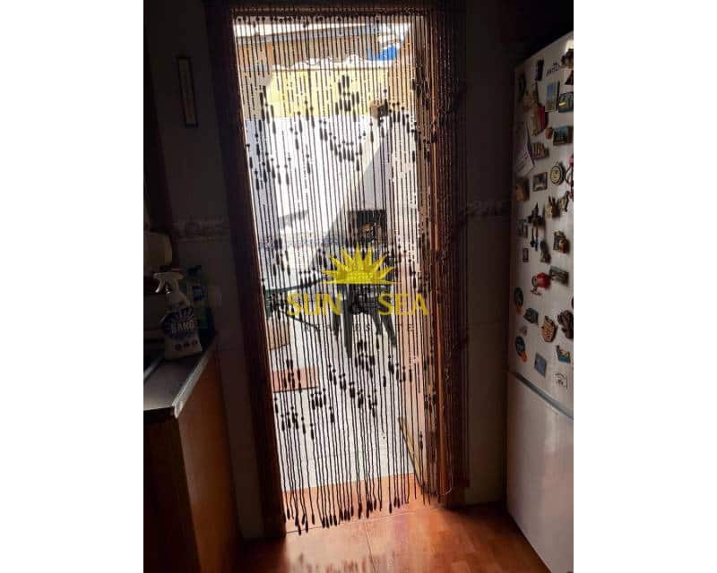 2 soveværelse Lejlighed til leje i Torrevieja - € 800 (Ref: 9451516)