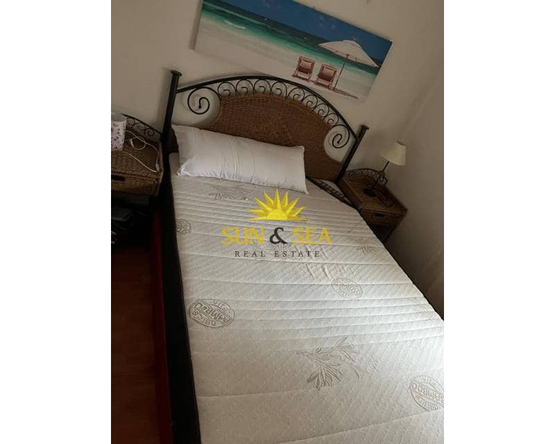 2 soveværelse Lejlighed til leje i Torrevieja - € 800 (Ref: 9451516)