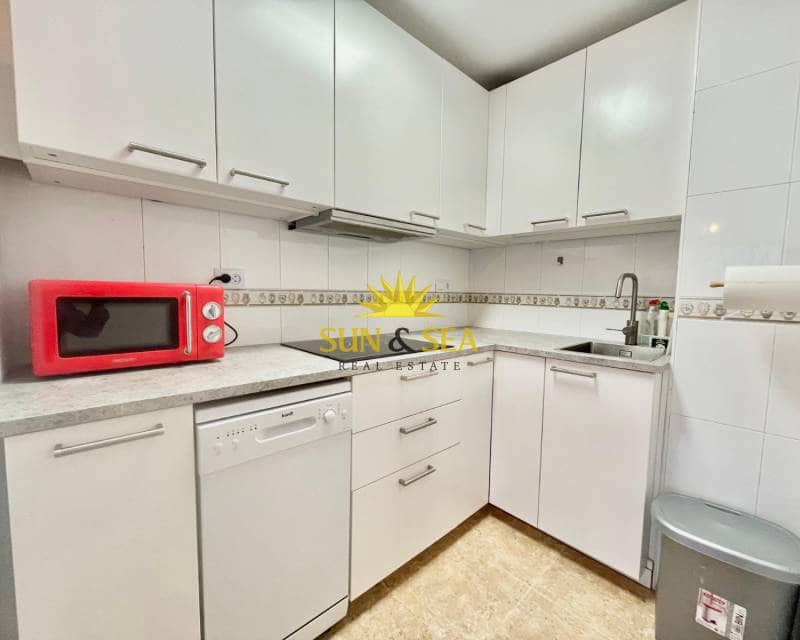 2 sovrum Lägenhet att hyra i Torrevieja med pool - 950 € (Ref: 9453559)