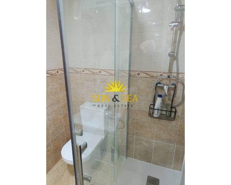 1 sovrum Lägenhet att hyra i Alicante stad - 550 € (Ref: 9453662)