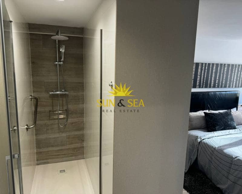 2 sovrum Lägenhet att hyra i Playa de San Juan med garage - 1 700 € (Ref: 9459494)