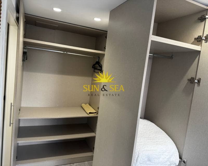 2 sovrum Lägenhet att hyra i Playa de San Juan med garage - 1 700 € (Ref: 9459494)