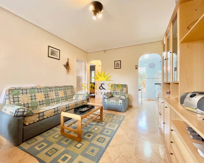 2 bedroom Apartment for sale in Torrevieja with pool - € 150,000 (Ref: 9460642)