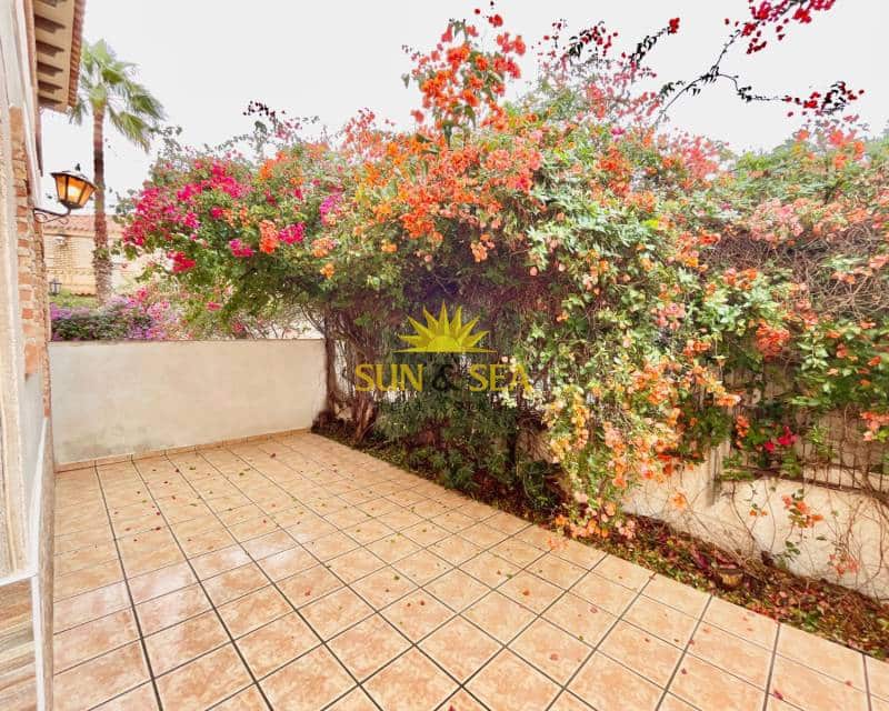 2 bedroom Apartment for sale in Torrevieja with pool - € 150,000 (Ref: 9460642)