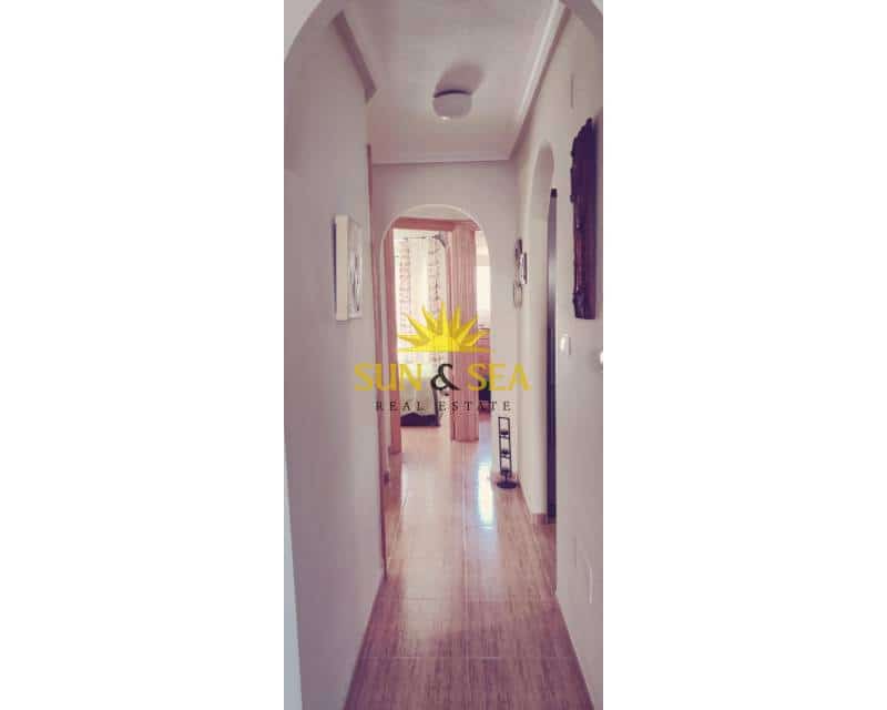 Apartamento de 2 habitaciones en La Manga del Mar Menor en alquiler con piscina - 750 € (Ref: 9460710)