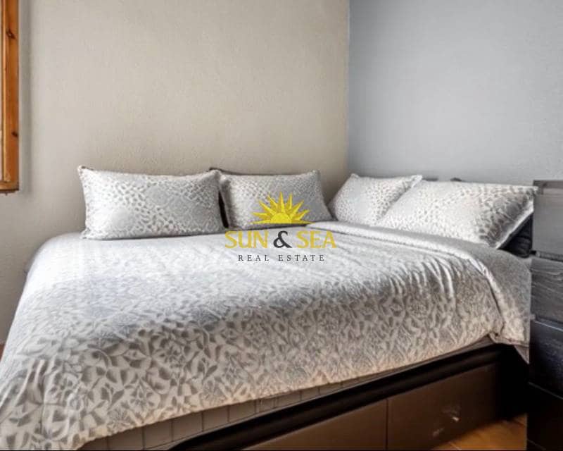 2 Zimmer Haus zu vermieten in Gran Alacant mit Pool - 950 € (Ref: 9462685)