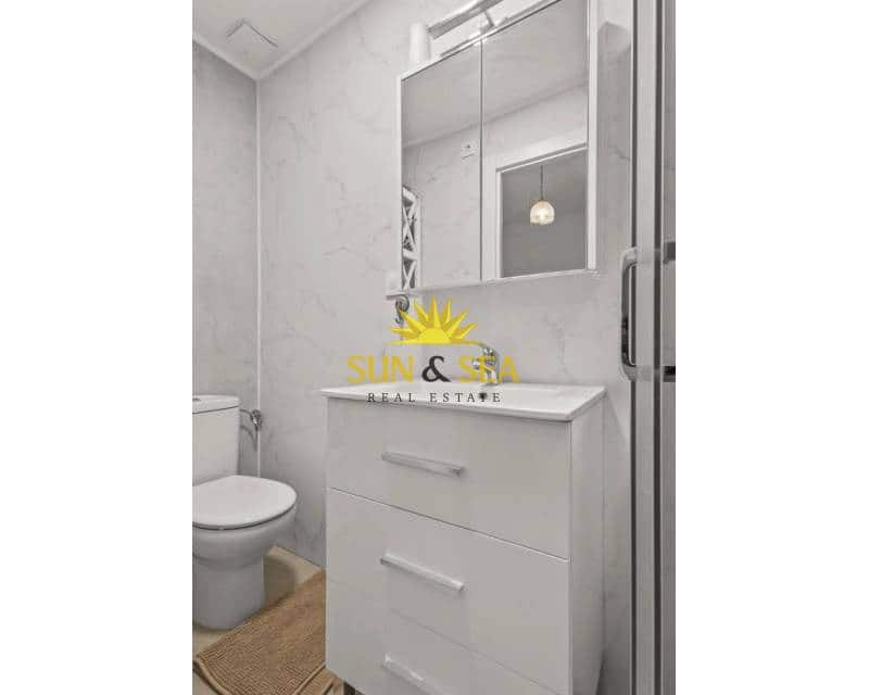 2 Zimmer Haus zu vermieten in Gran Alacant mit Pool - 950 € (Ref: 9462685)