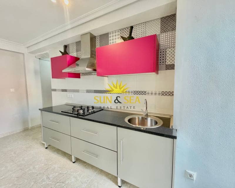 3 Zimmer Apartment zu verkaufen in Torrevieja - 198.000 € (Ref: 9464984)