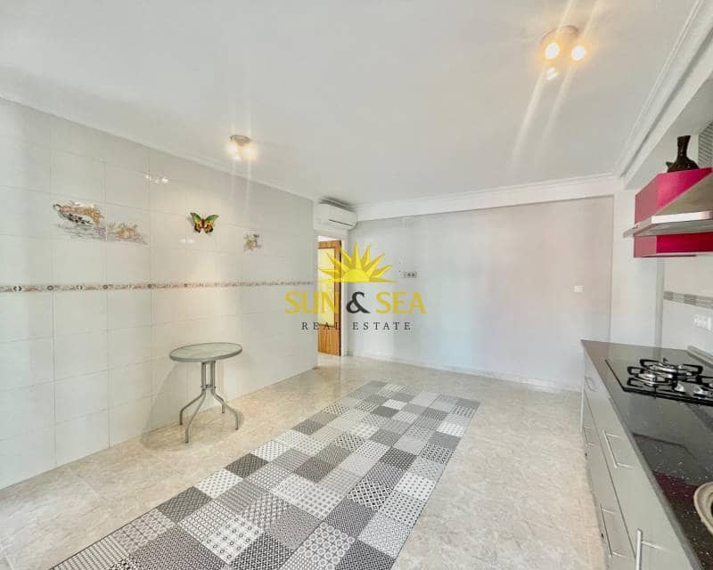 3 Zimmer Apartment zu verkaufen in Torrevieja - 198.000 € (Ref: 9464984)