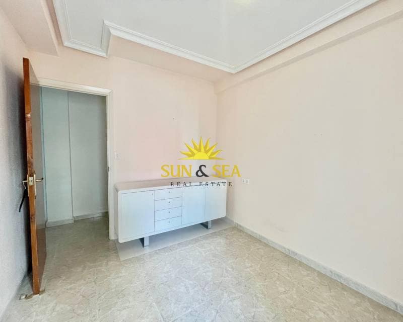 3 Zimmer Apartment zu verkaufen in Torrevieja - 198.000 € (Ref: 9464984)