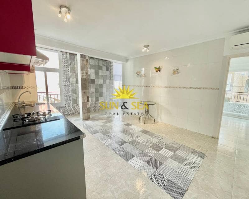 3 Zimmer Apartment zu verkaufen in Torrevieja - 198.000 € (Ref: 9464984)