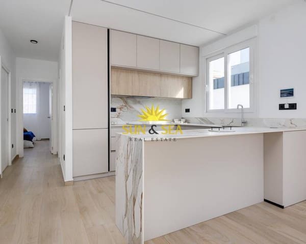 Chalet de 3 habitaciones en Aguas Nuevas, Torrevieja en venta con piscina garaje - 598.000 € (Ref: 9464985)