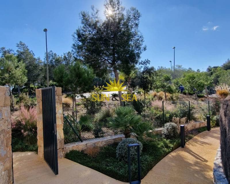 3 bedroom Penthouse for sale in Las Colinas Golf with pool garage - € 479,000 (Ref: 9464986)