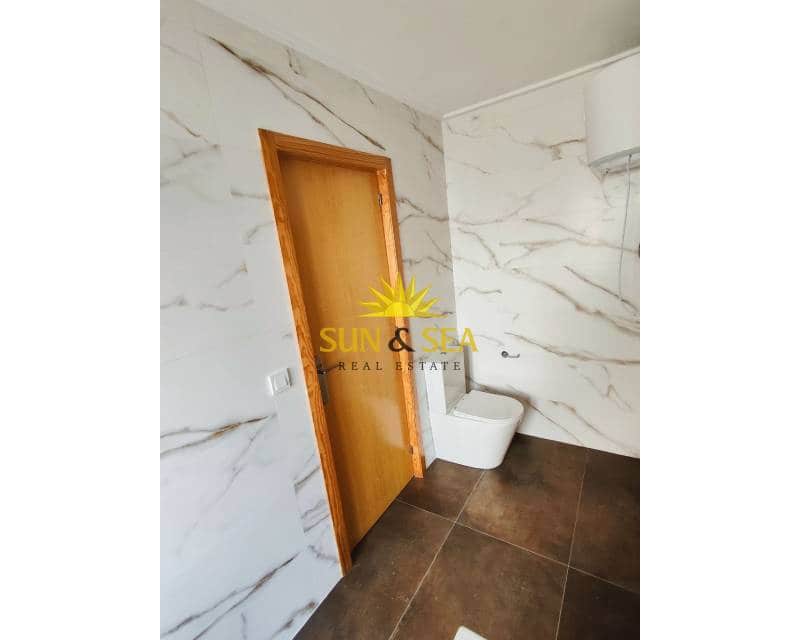 1 bedroom Apartment for rent in Santa Pola - € 950 (Ref: 9466192)