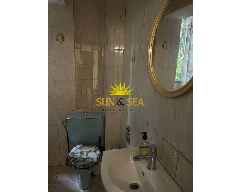 Appartement de 2 chambres à louer à Alicante ville - 1 250 € (Ref: 9466193)