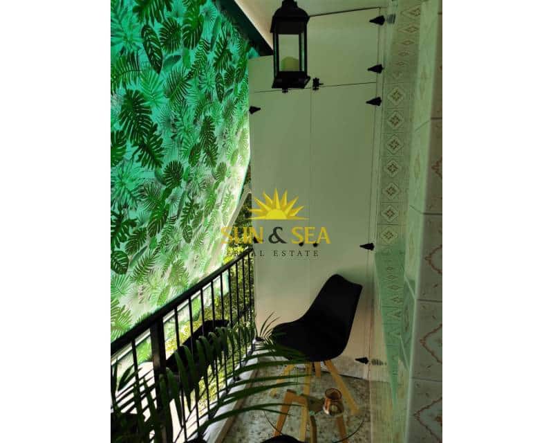 Appartement de 2 chambres à louer à Alicante ville - 1 250 € (Ref: 9466193)