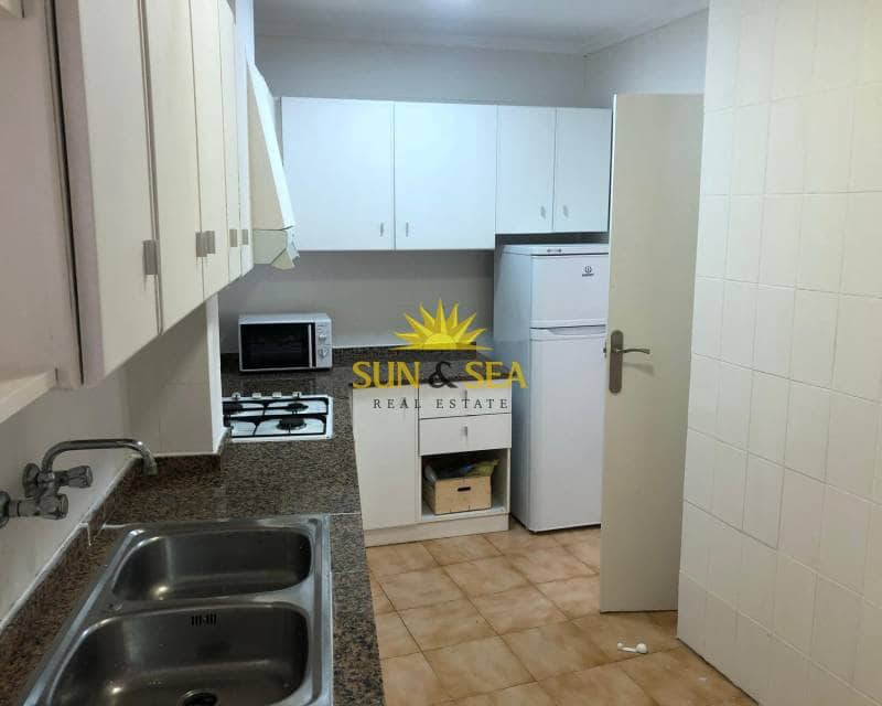 Appartement de 4 chambres à louer à Elche / Elx - 950 € (Ref: 9467781)