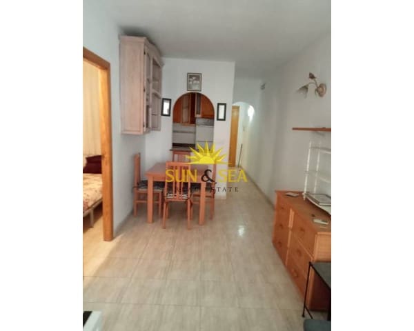 2 makuuhuone Huoneisto vuokrattavana paikassa Antonio Machado, Torrevieja mukana uima-altaan 
autotalli - 650 € (Ref: 9471658)