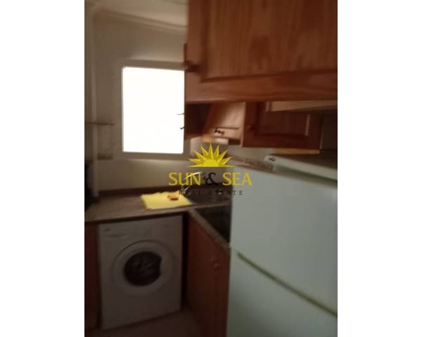 2 makuuhuone Huoneisto vuokrattavana paikassa Antonio Machado, Torrevieja mukana uima-altaan 
autotalli - 650 € (Ref: 9471658)