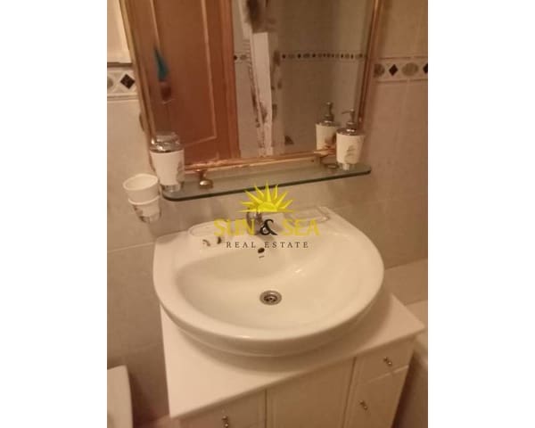 2 makuuhuone Huoneisto vuokrattavana paikassa Antonio Machado, Torrevieja mukana uima-altaan 
autotalli - 650 € (Ref: 9471658)