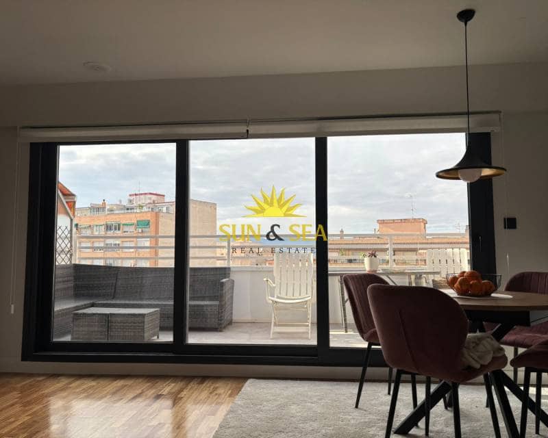 1 quarto Penthouse para arrendar em Elda - 700 € (Ref: 9471752)