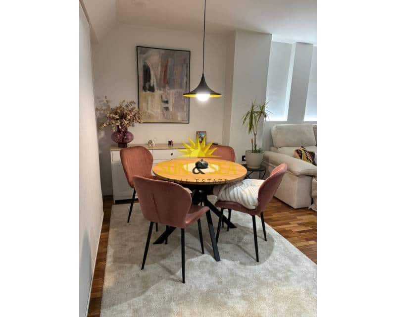 1 quarto Penthouse para arrendar em Elda - 700 € (Ref: 9471752)