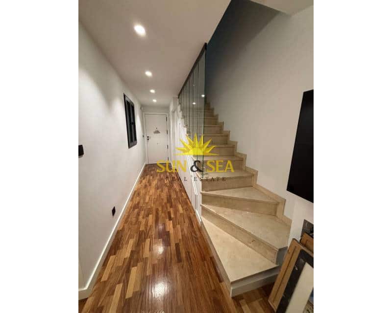 1 quarto Penthouse para arrendar em Elda - 700 € (Ref: 9471752)