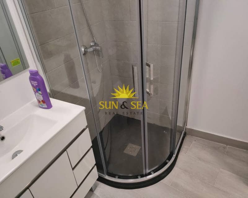 1 slaapkamer Appartement te huur in Puerto de Mazarron - € 650 (Ref: 9473218)