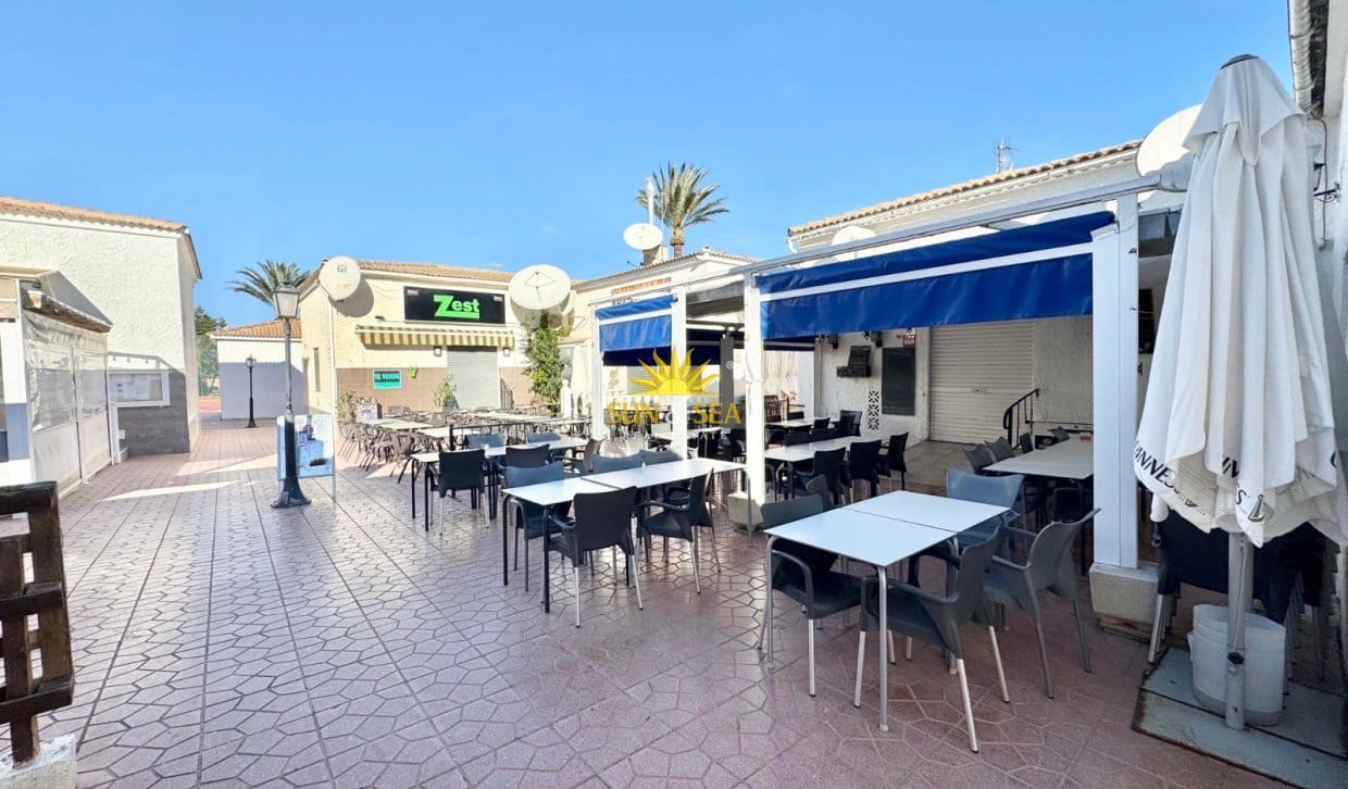 Appartement de 1 chambre à louer à Gran Alacant avec piscine - 700 € (Ref: 9474401)