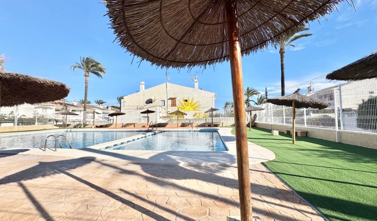 Appartement de 1 chambre à louer à Gran Alacant avec piscine - 700 € (Ref: 9474401)