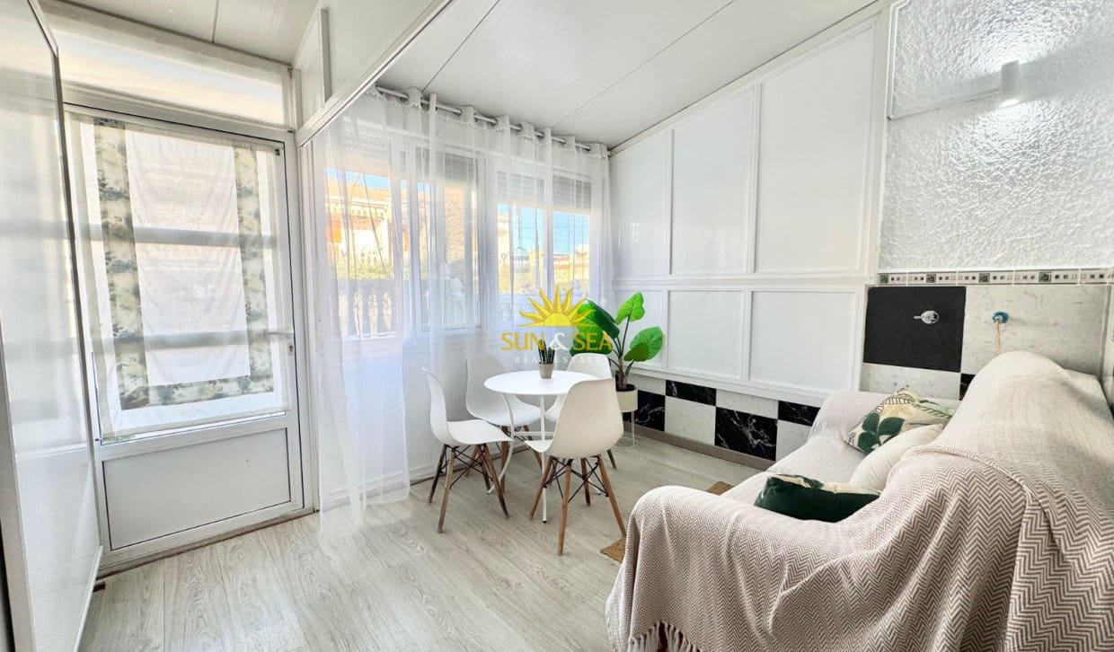 Appartement de 1 chambre à louer à Gran Alacant avec piscine - 700 € (Ref: 9474401)