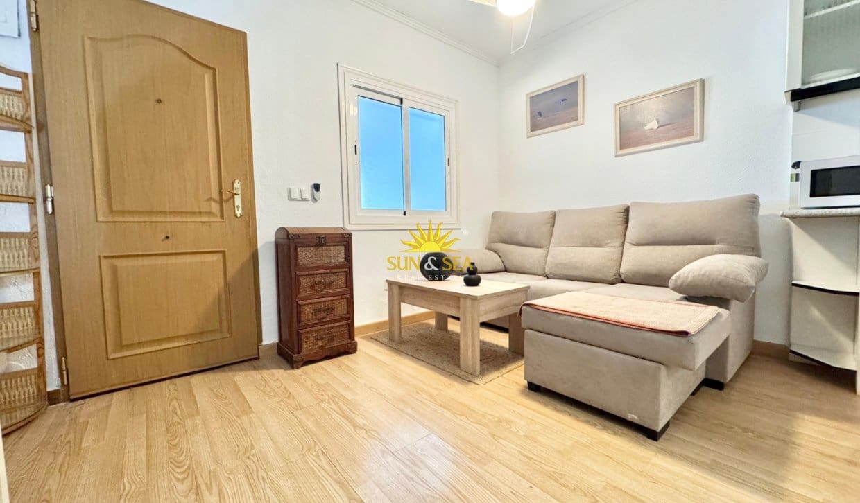Appartement de 1 chambre à louer à Gran Alacant avec piscine - 700 € (Ref: 9474401)
