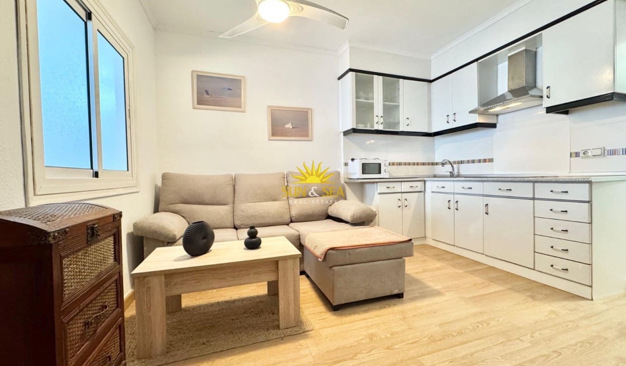 Appartement de 1 chambre à louer à Gran Alacant avec piscine - 700 € (Ref: 9474401)