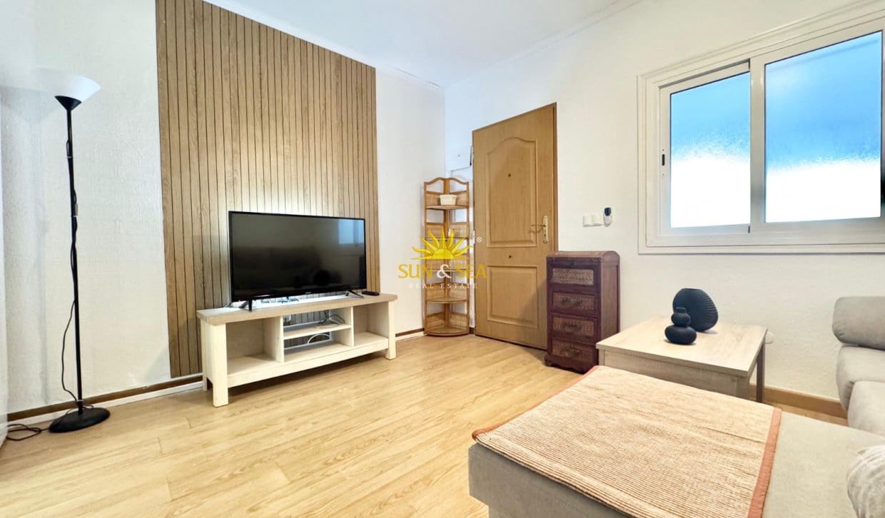 Appartement de 1 chambre à louer à Gran Alacant avec piscine - 700 € (Ref: 9474401)