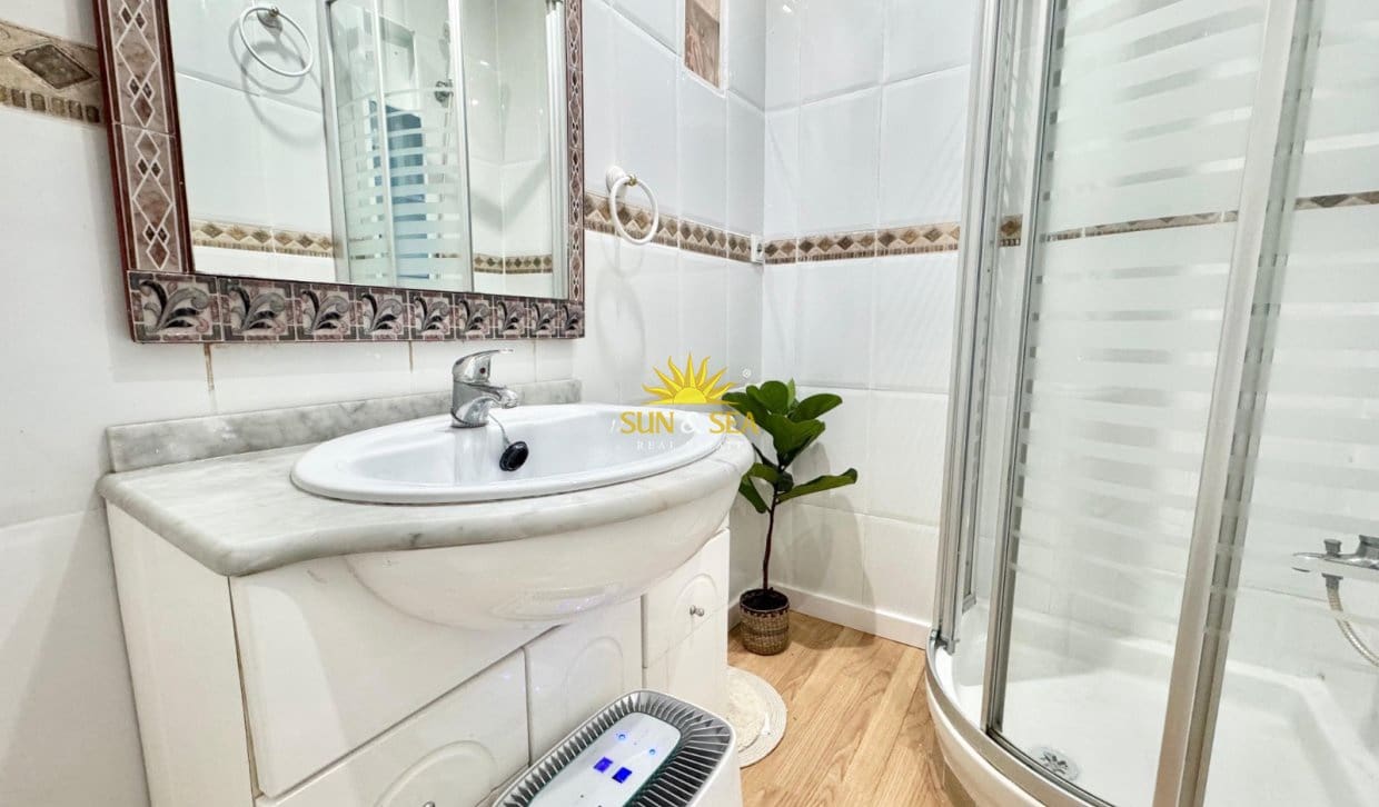 Appartement de 1 chambre à louer à Gran Alacant avec piscine - 700 € (Ref: 9474401)