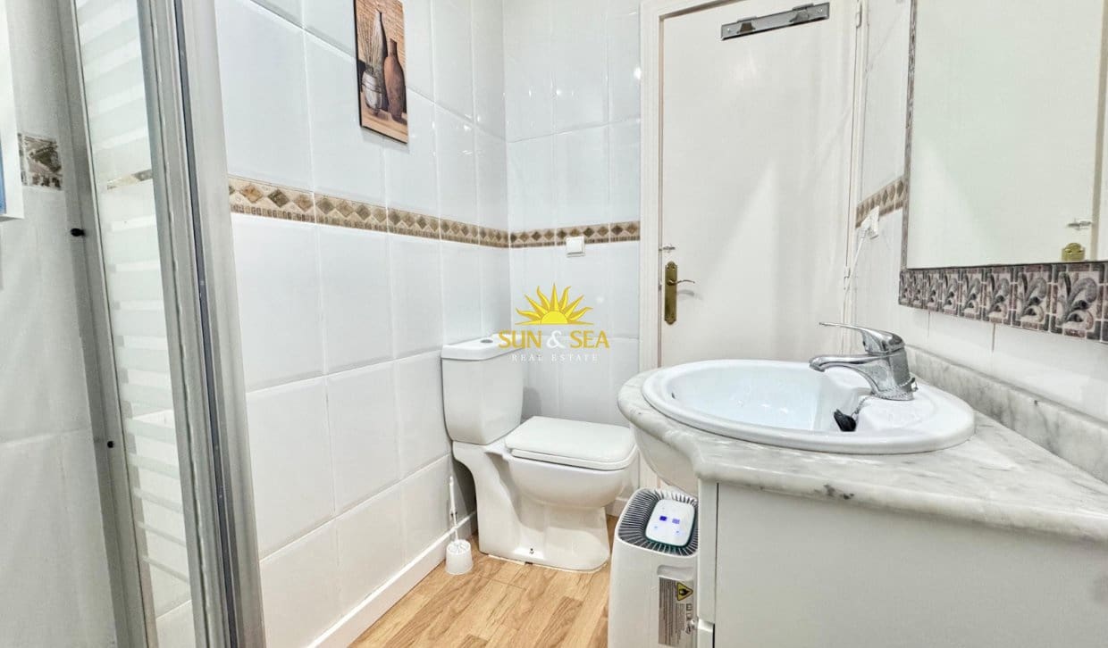 Appartement de 1 chambre à louer à Gran Alacant avec piscine - 700 € (Ref: 9474401)