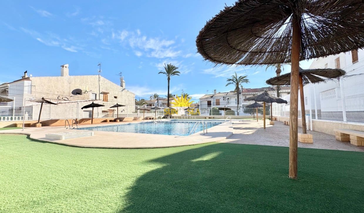 Appartement de 1 chambre à louer à Gran Alacant avec piscine - 700 € (Ref: 9474401)