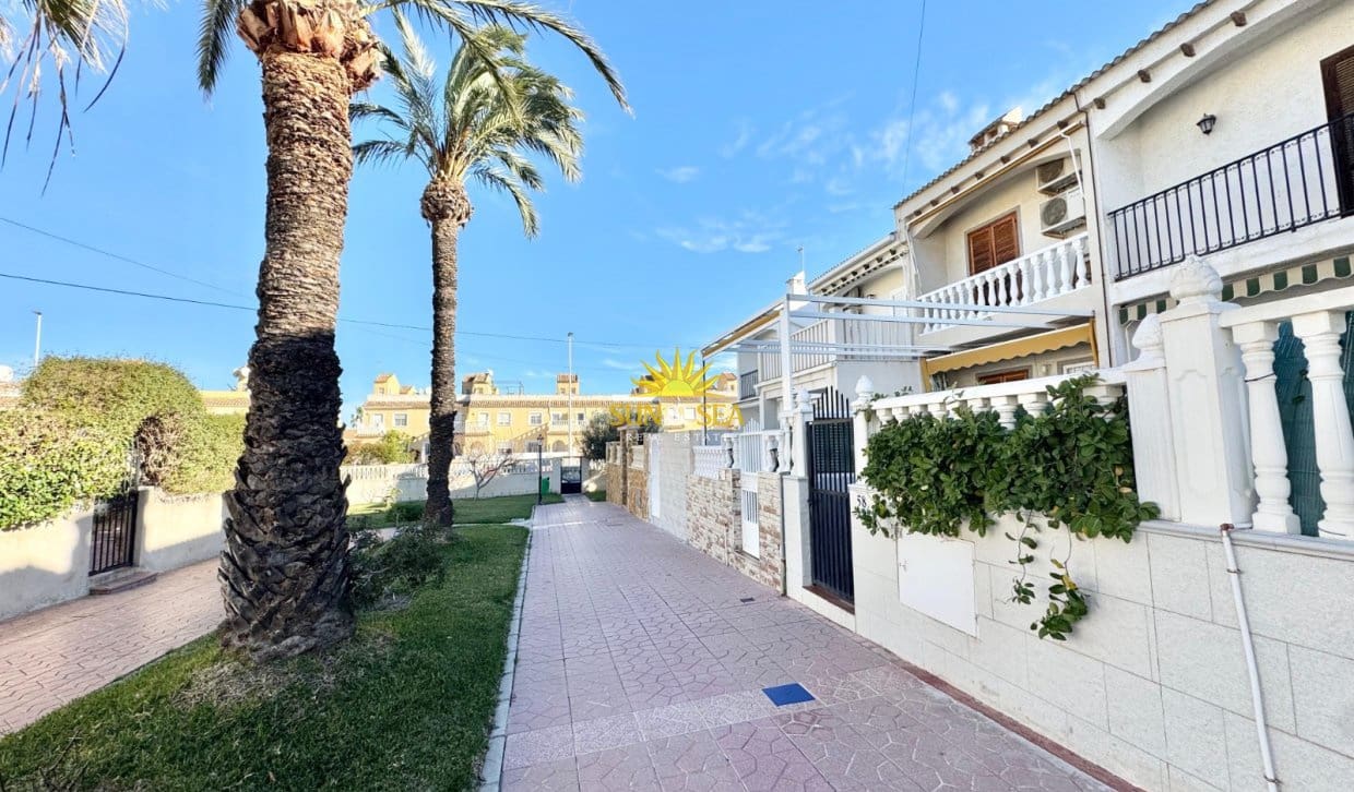 Appartement de 1 chambre à louer à Gran Alacant avec piscine - 700 € (Ref: 9474401)