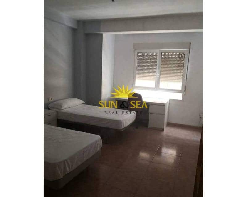 4 soverom Leilighet til leie i Murcia by - € 1 050 (Ref: 9479404)