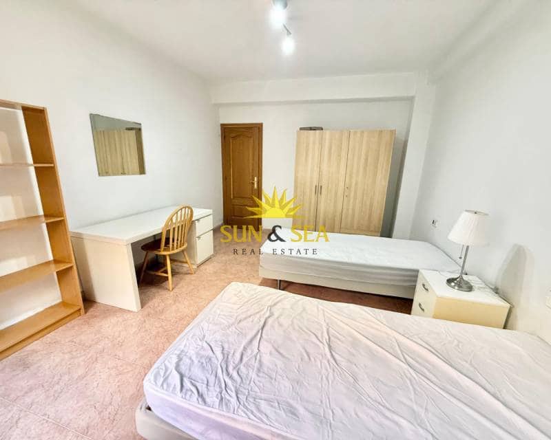 4 camera da letto Appartamento da affittare in Murcia citta - 1.050 € (Rif: 9479404)