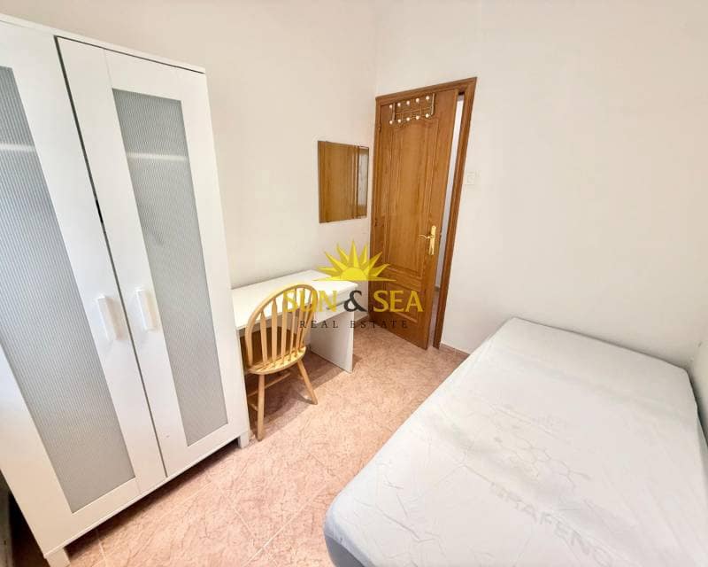 4 camera da letto Appartamento da affittare in Murcia citta - 1.050 € (Rif: 9479404)