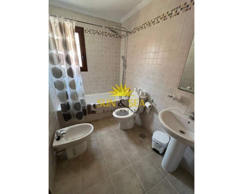 2 Zimmer Apartment zu vermieten in Torrevieja mit Pool - 900 € (Ref: 9479405)