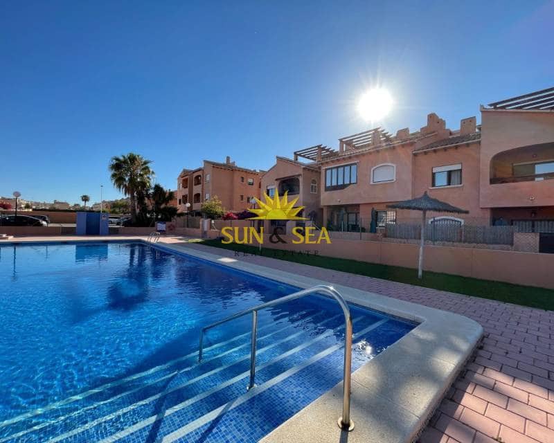 2 Zimmer Apartment zu vermieten in Torrevieja mit Pool - 900 € (Ref: 9479405)