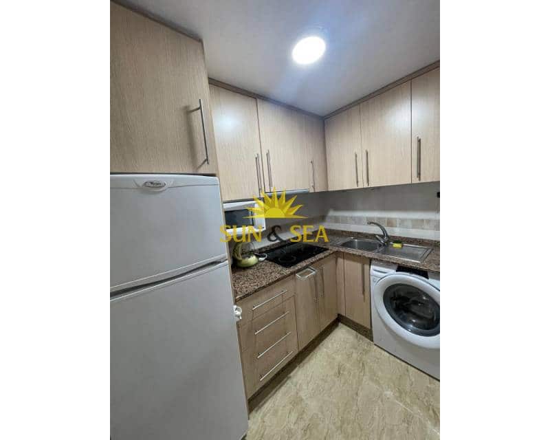 2 sovrum Lägenhet att hyra i Torrevieja - 780 € (Ref: 9479406)